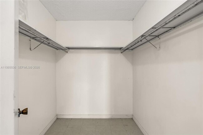 Building Photo - 14820 Naranja Lakes Blvd