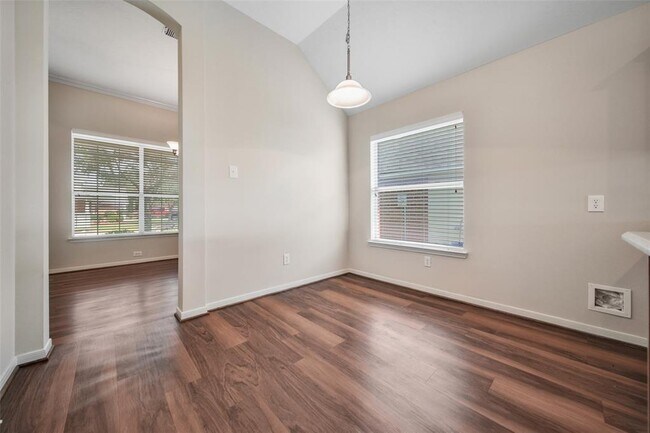 Building Photo - 7427 Rustic Chase Dr