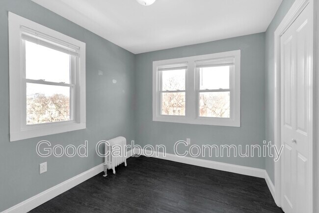 Building Photo - 618 Elmwood Ave