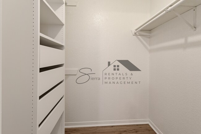 Building Photo - LIMITED-TIME MOVE-IN SPECIAL: Receive two weeks of free rent with an approved application and lea...