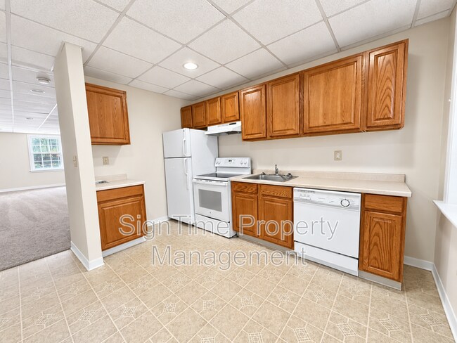 Building Photo - 202 Fairground Ave