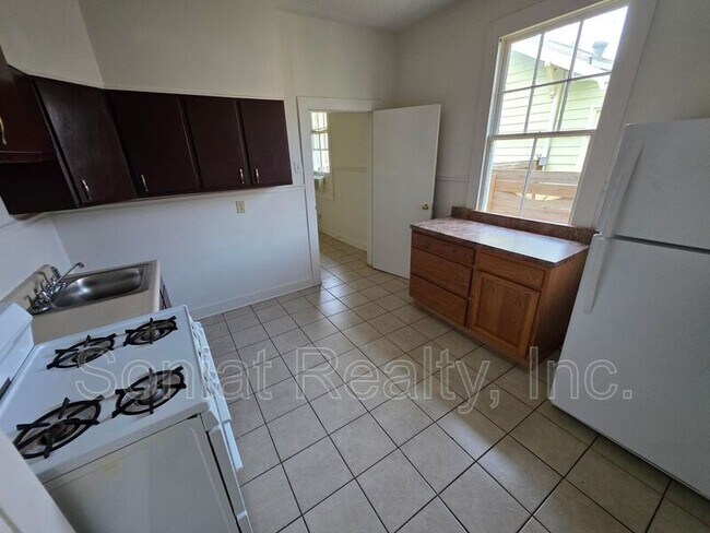 Building Photo - 4523 Baudin St