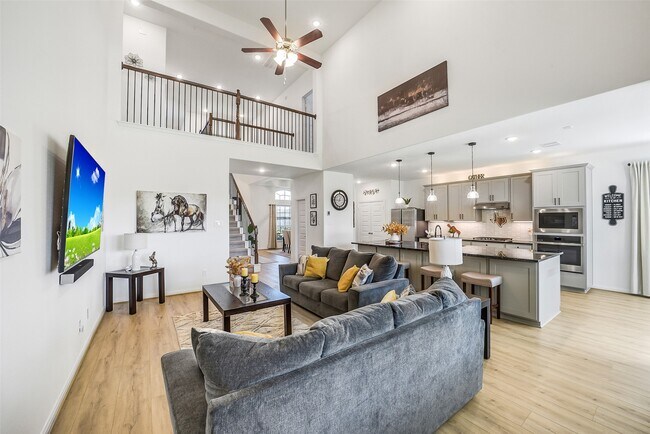 Building Photo - 31419 Elmgrove Knl Dr