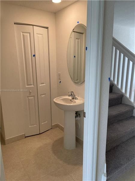 Building Photo - 20588 NE 5th Pl