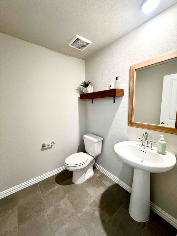 Building Photo - 2629 Gateway Ave