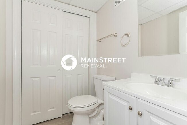 Building Photo - 3 Bedroom Pet-Friendly Home in Louisville,...