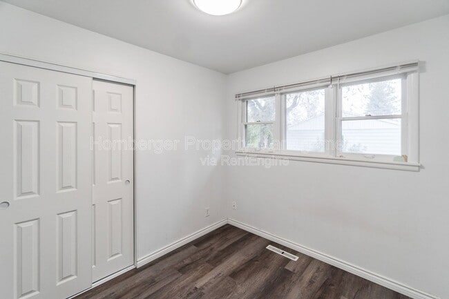 Building Photo - 1911 E Thurston Ave