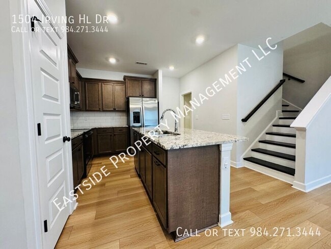 Building Photo - 1504 Irving Hl Dr