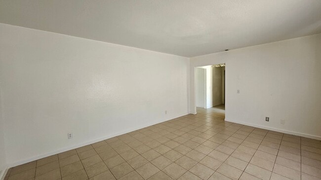 Building Photo - 21398 Baldwin Ln