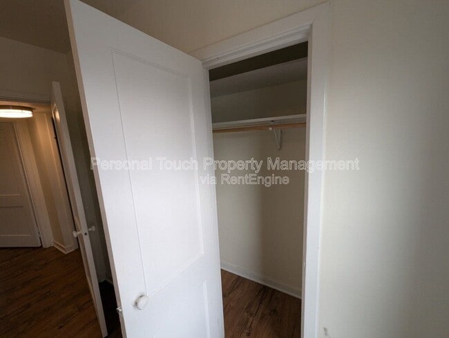 Building Photo - 541 2nd St N