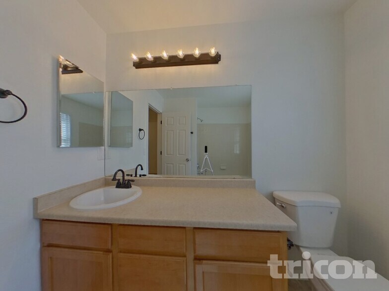 Building Photo - 13058 Monaco Way