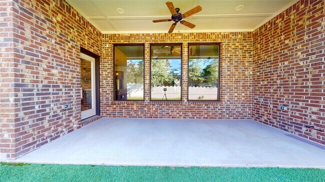 Building Photo - 8305 Greenleaf Ridge Way