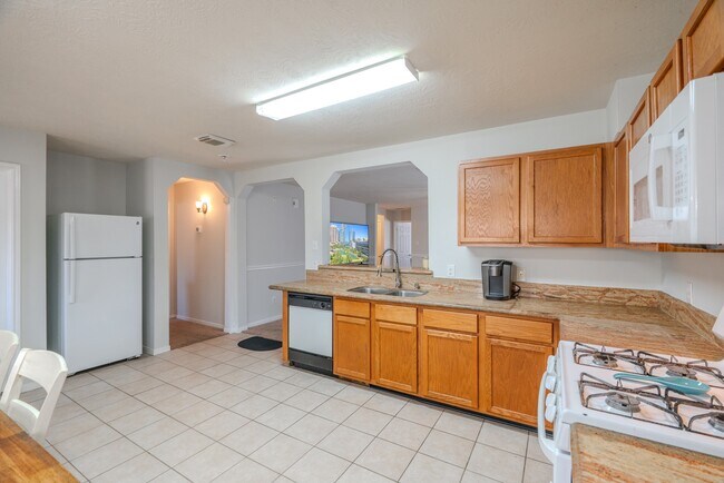 Building Photo - 914 Parsonfield Ct