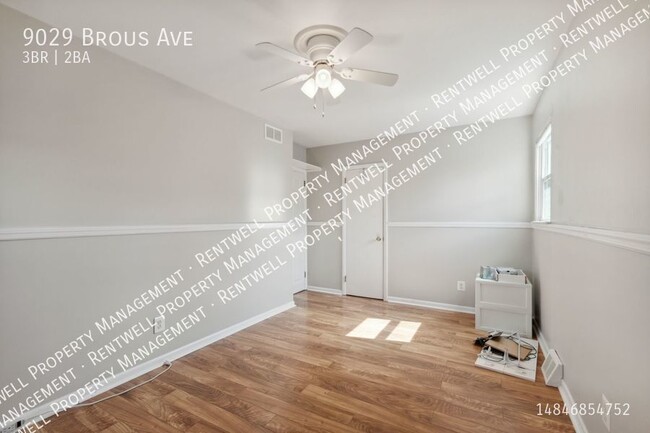 Building Photo - 3BR 1.5 Twin Home In Pennypack area of Nor...