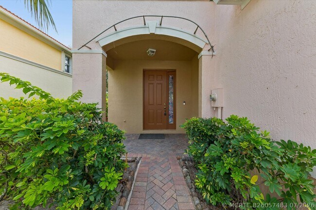 Building Photo - 402 Seminole Palms Dr