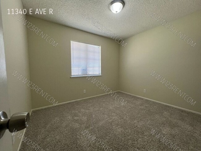 Building Photo - 11340 E Avenue R