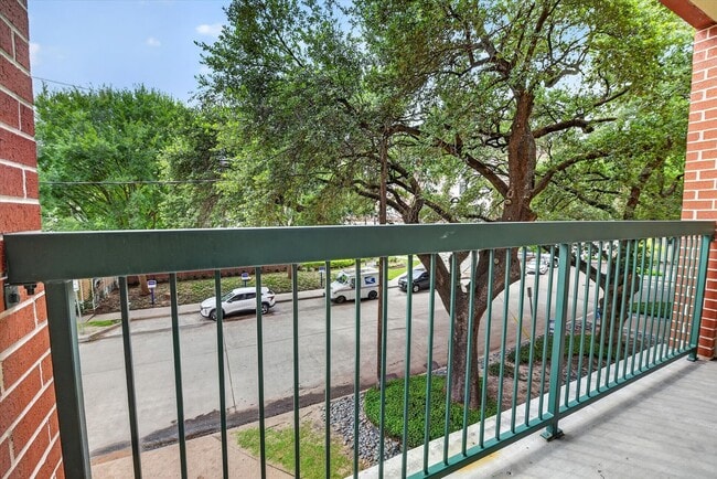 Building Photo - 300 St Joseph Pkwy