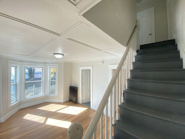 Building Photo - 348 Portland St