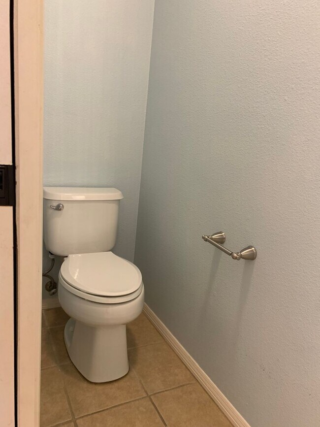 Building Photo - Magnificent 4 Bedroom, 2.5 Bath in Rio Rancho!