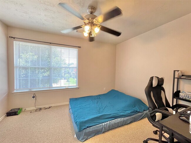 Building Photo - 25235 Boulder Bend Ln