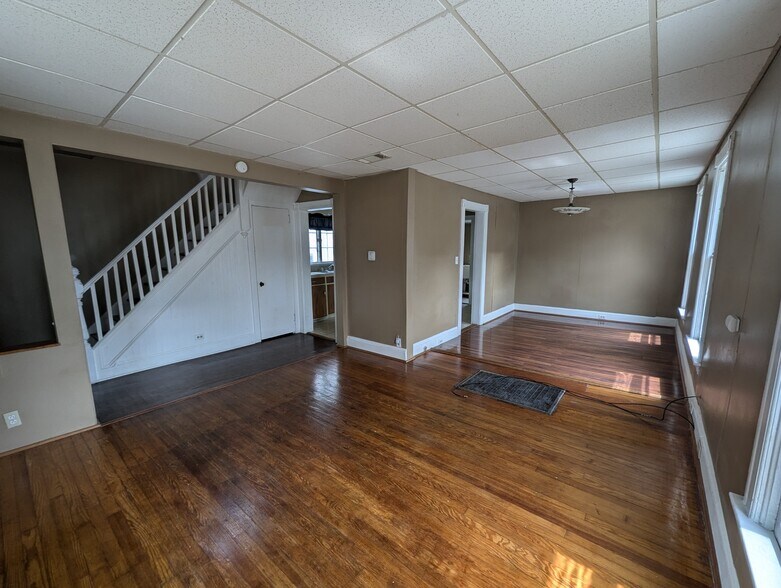 Building Photo - 22 Charlotte Ave