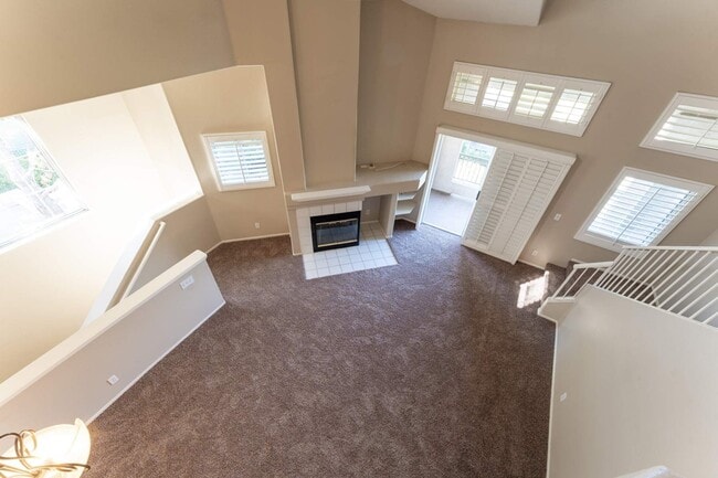 Building Photo - 1010 S Farralon Ln