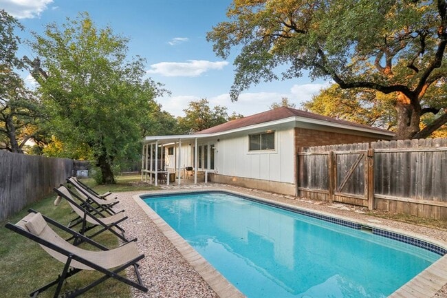 Building Photo - 11500 Sterlinghill Dr