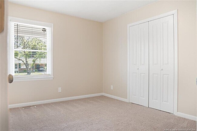 Building Photo - 1939 Shiloh Dr