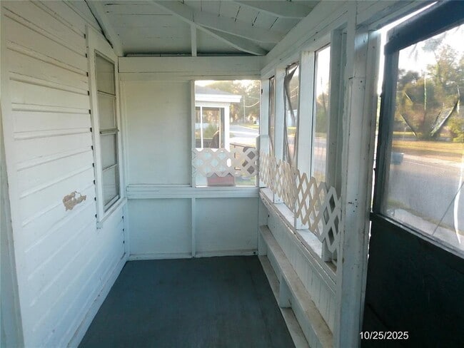 Building Photo - 1235 Laurel St