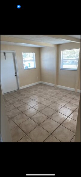 Building Photo - 3625 Poinsettia Ave