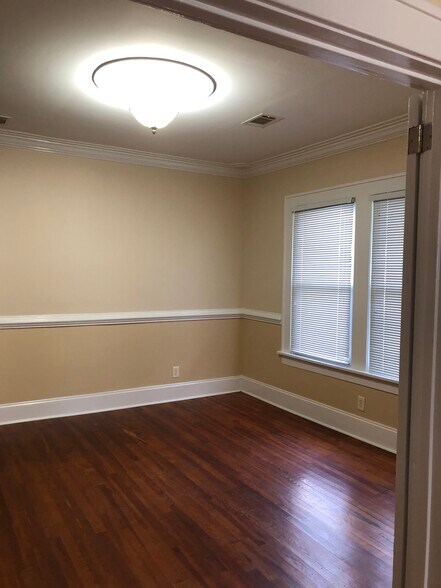 Building Photo - 1939 Martin Luther King Jr Blvd