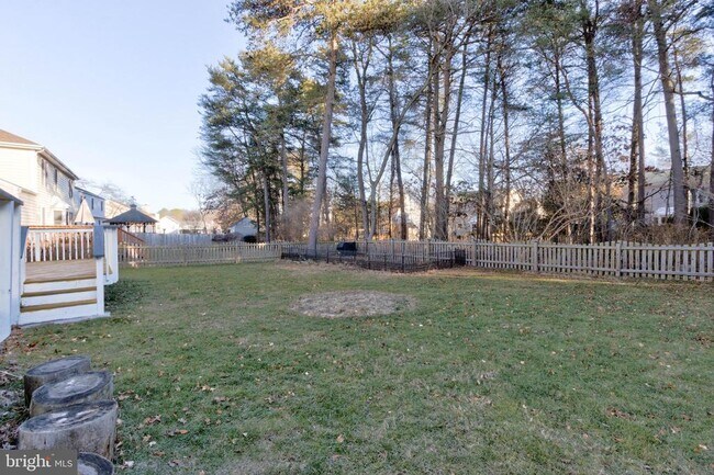 Building Photo - 7925 Carriage Dr