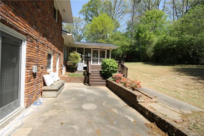 Building Photo - 1735 Moonstone Ct