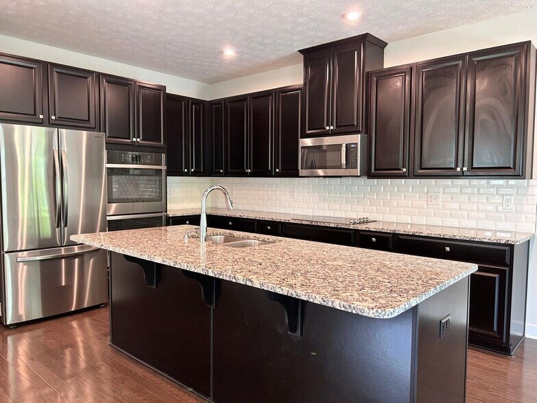 Building Photo - 4780 Kugler Ct