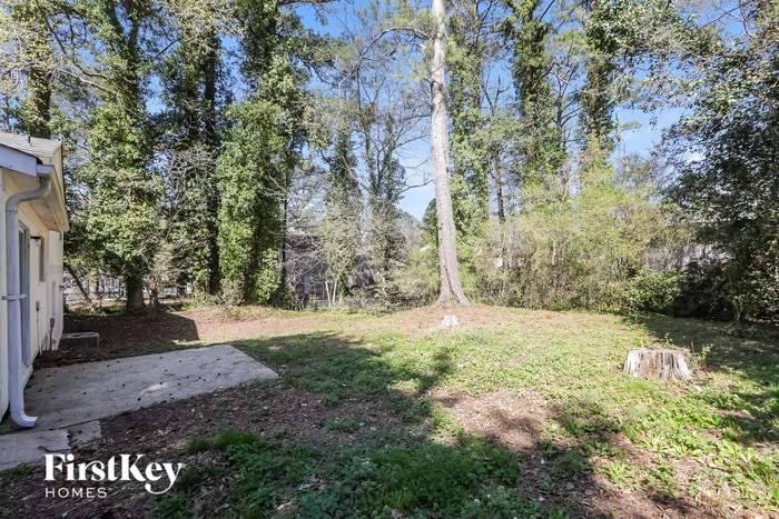 Building Photo - 8822 Ashwood Dr