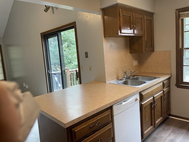 Building Photo - 9131 E 85th Pl