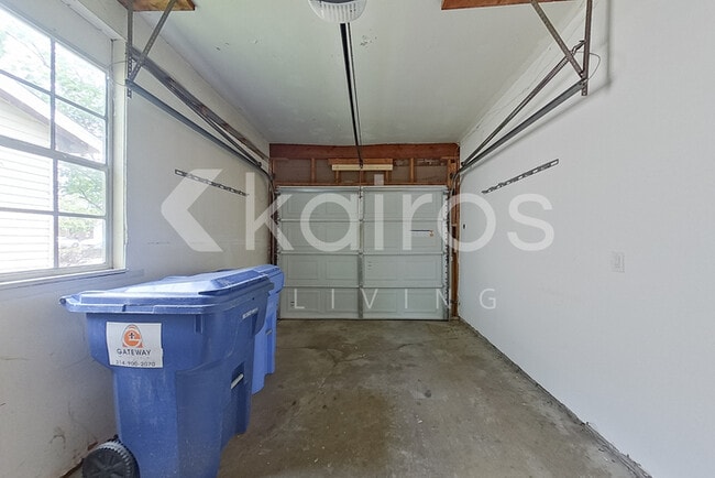 Building Photo - 2715 Benne Dr