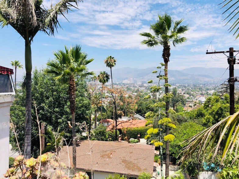 Building Photo - 612 Alta Vista Dr