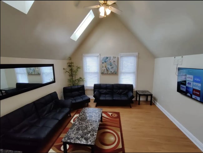 Building Photo - 3900 W 33rd St