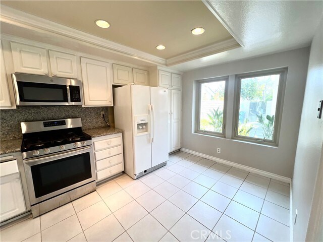 Building Photo - 15 Creekwood