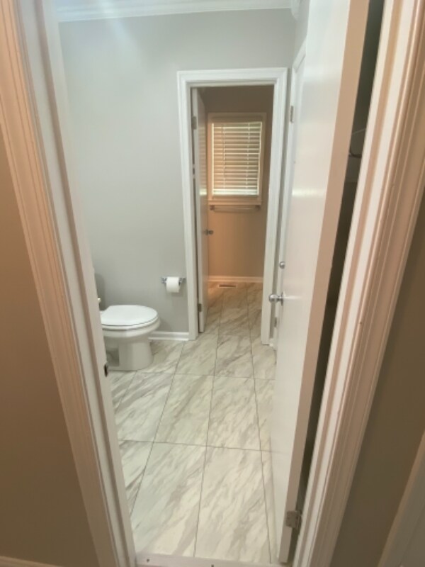 Building Photo - 5912 Wintergreen Dr