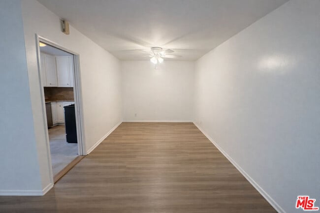 Building Photo - 447 S Palm Dr