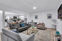 Building Photo - 977 SW 10th St