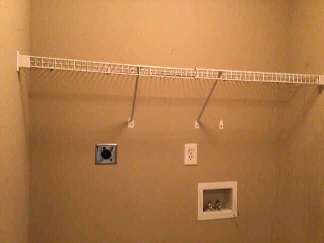 Building Photo - 555 Rockbridge Dr
