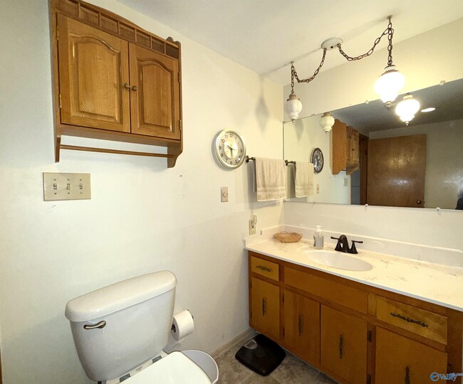Building Photo - 743 W Arbor Dr NW