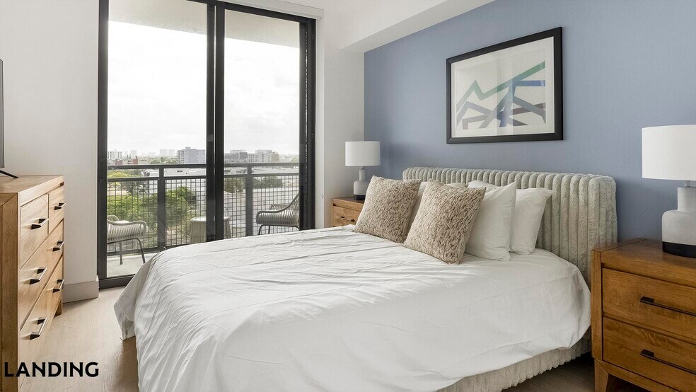 Building Photo - 1155 NE 126th St