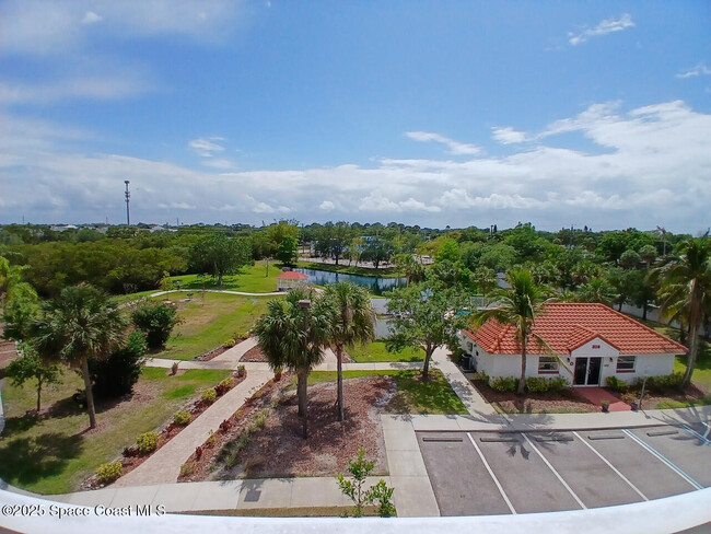Building Photo - 820 Del Rio Way
