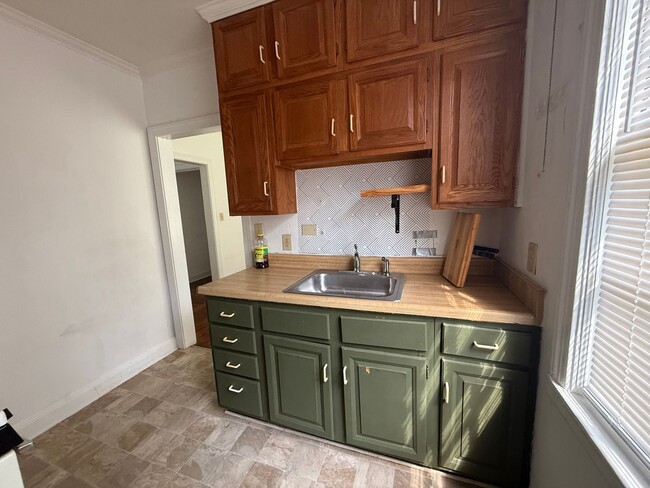 Building Photo - One bedroom Condo coming soon in Heathwood...