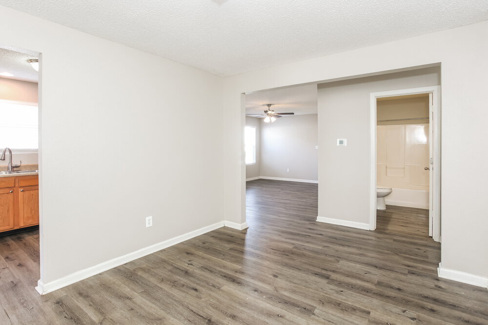 Building Photo - 5558 Wild Horse Dr