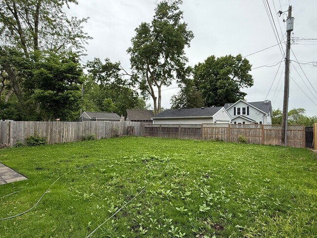 Building Photo - Stunning 3BR/3BA Orono Home Available 8/15. Walk to Lake Minnetonka!